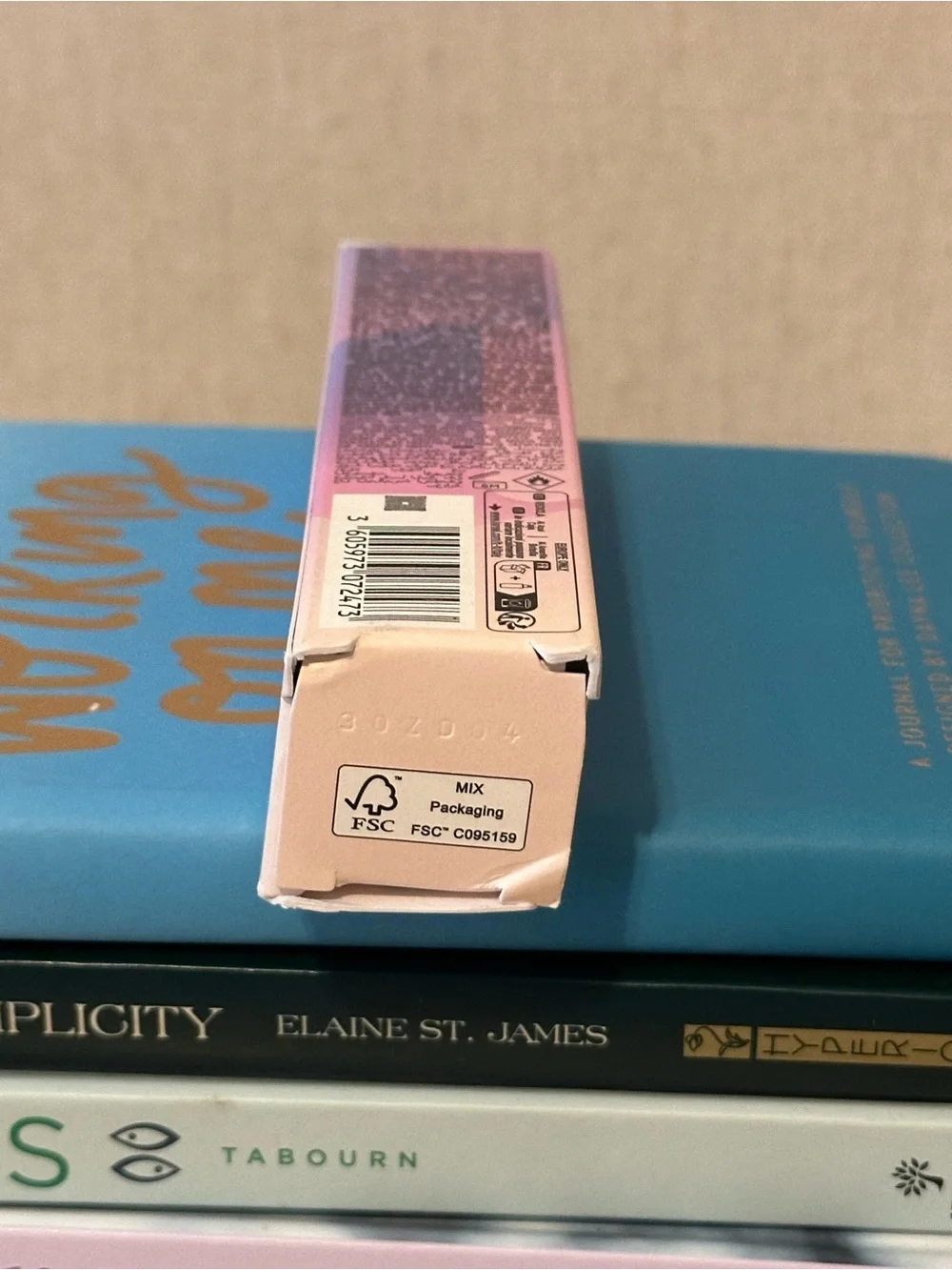 Urban Decay All Nighter Makeup Setting Spray – Lavender Pink Gradient Packaging
